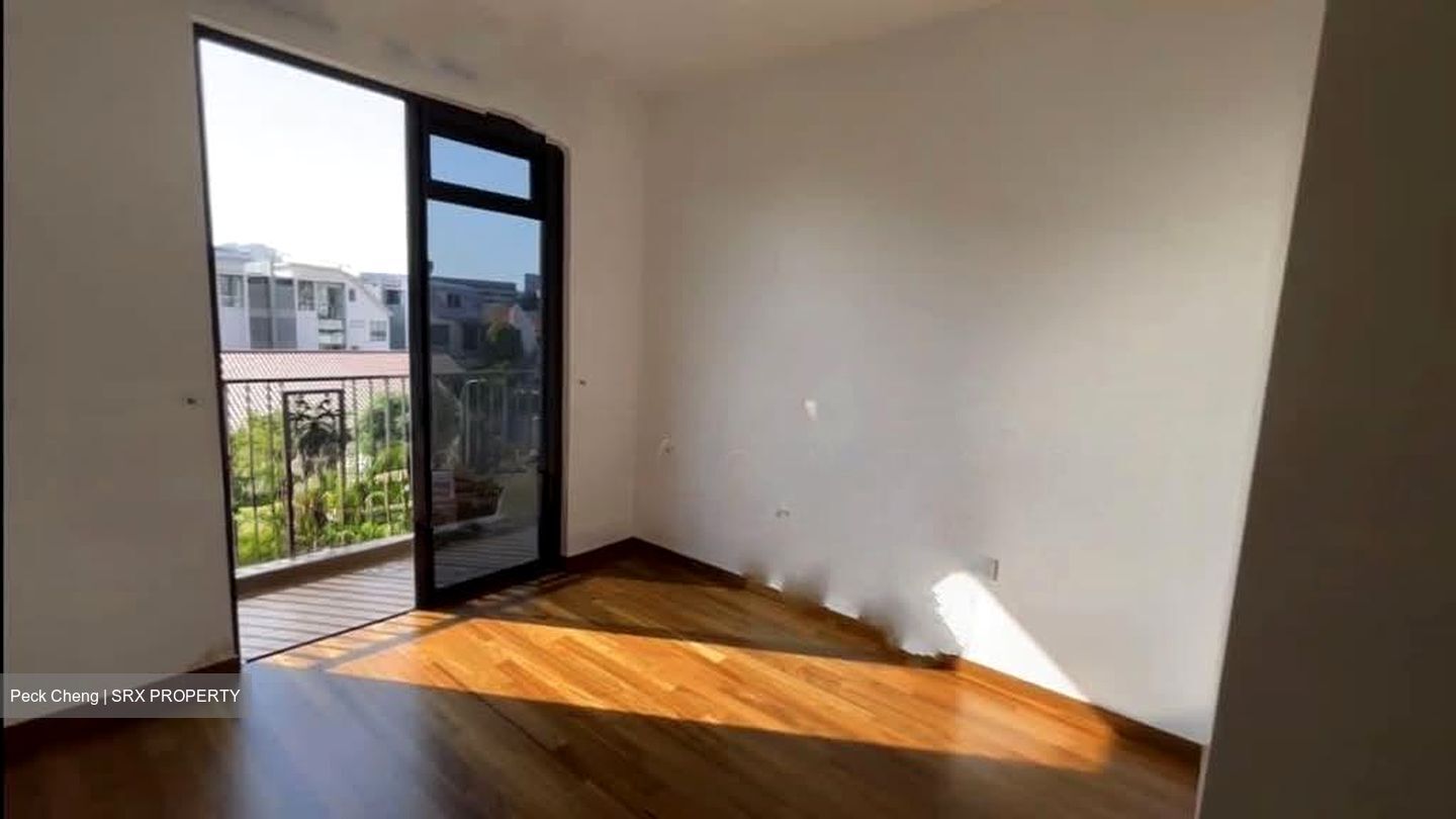 Sant Ritz (D13), Condominium #581209491